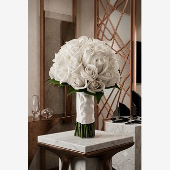 24 White Roses