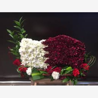Qatar National Day flag flowers