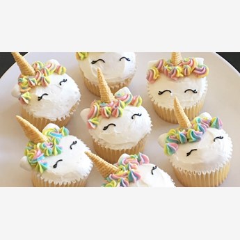 Dreamy Unicorn Cupcake 