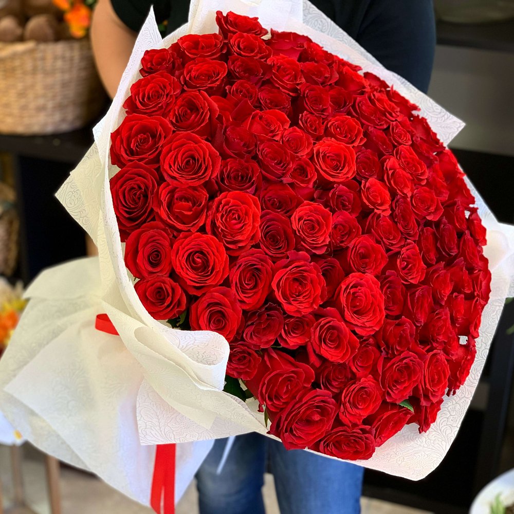 Arrangement of 100 Red Roses