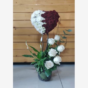 Small Heart Shaped National Day Flowers