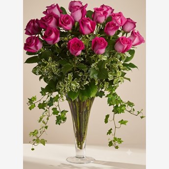 30 Pink Roses with a Vase